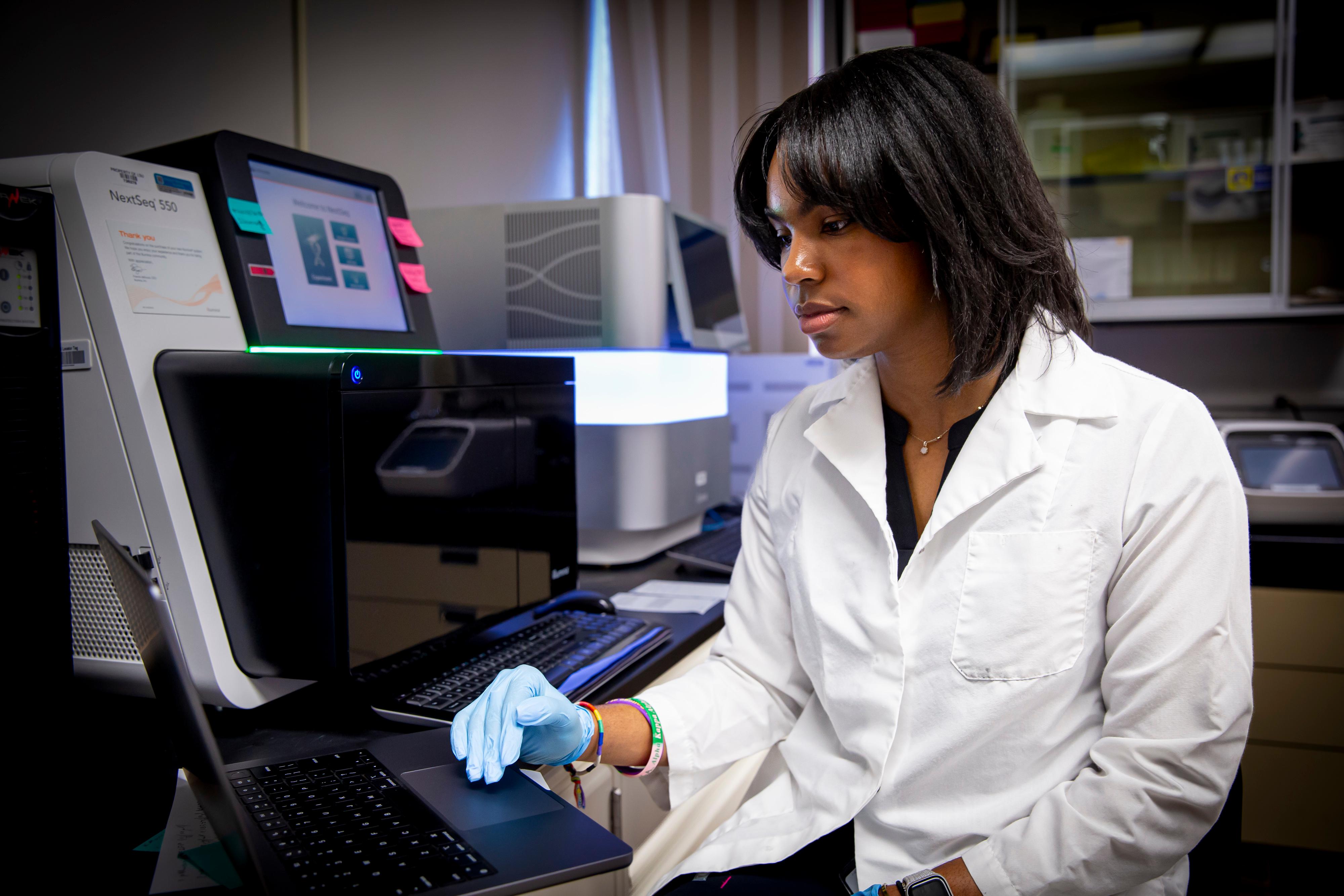 Danielle Gipson working in the lab.