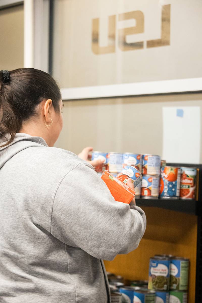 Student volunteers in the LSU Food Pantry