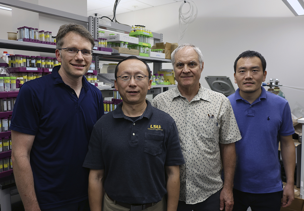 Kevin McPeak, Ye Xu, William Shelton, and Kunlun Ding