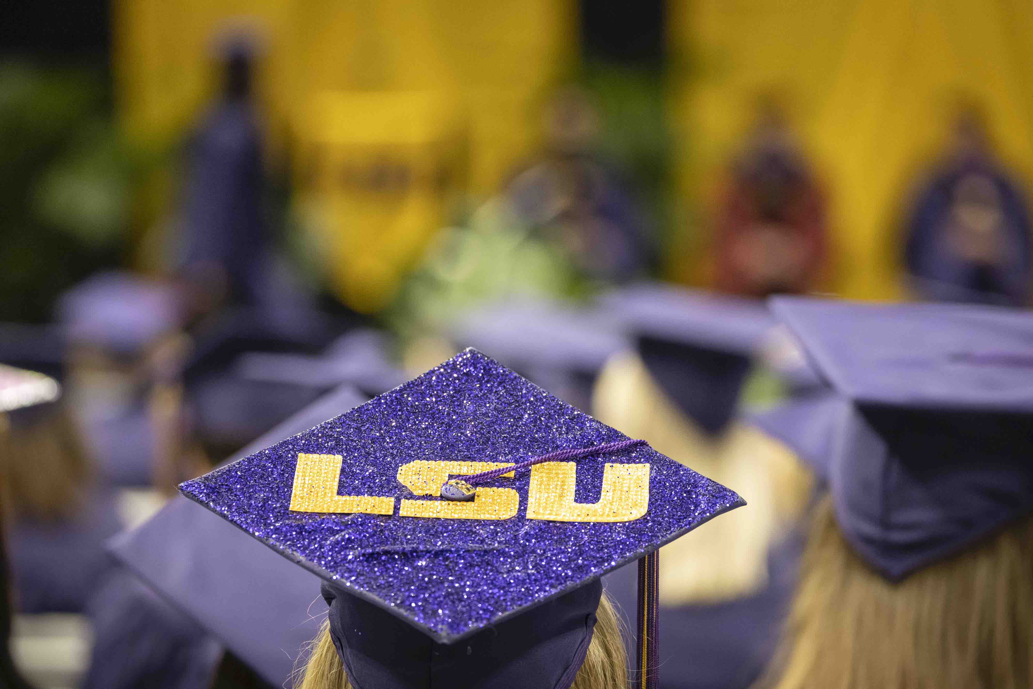 LSU Awards 1,931 Degrees During Fall Commencement Ceremonies